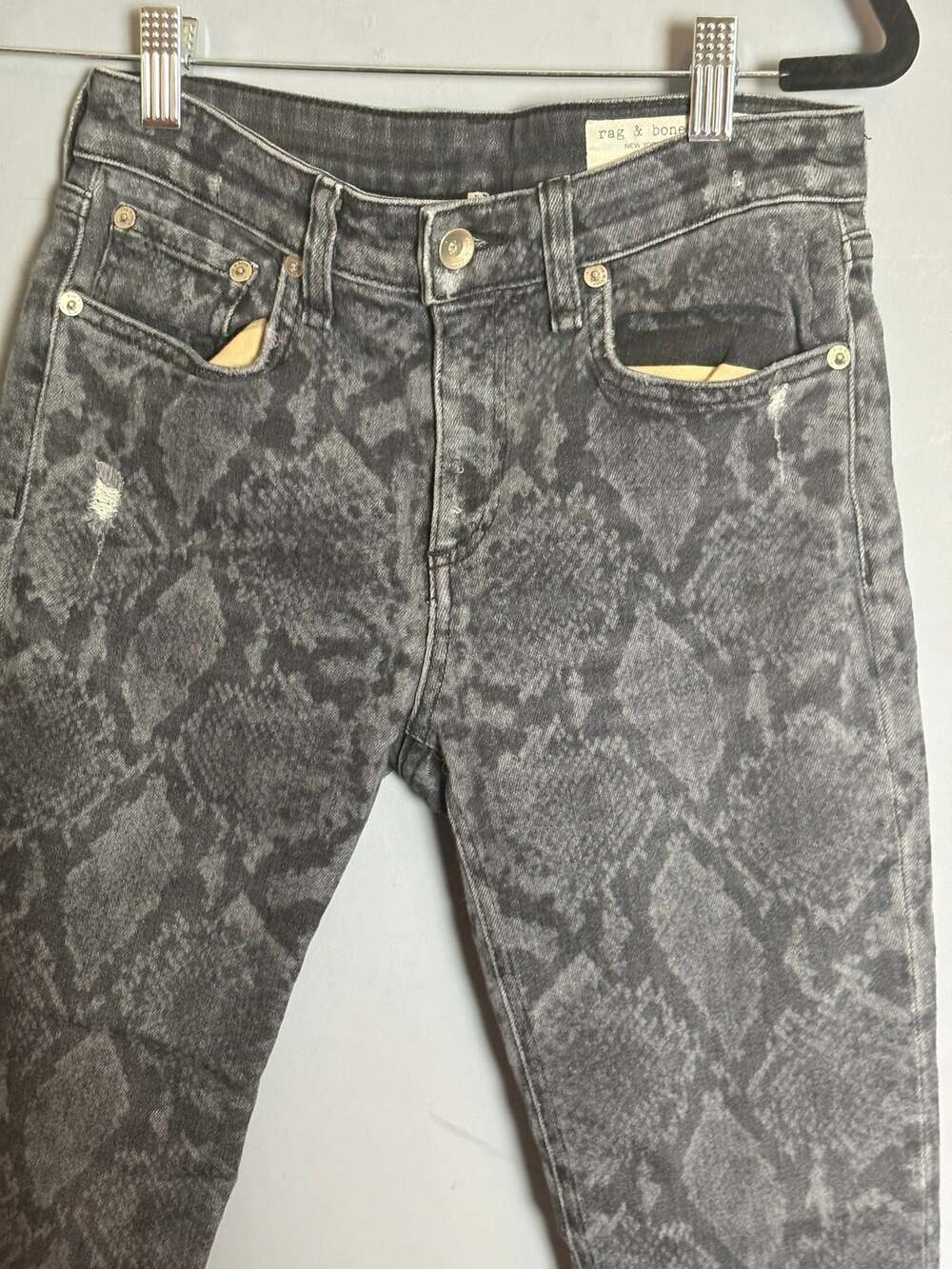 Rag & Bone Womens Skinny Jeans Size 25 Gray Snakeskin Print Distressed